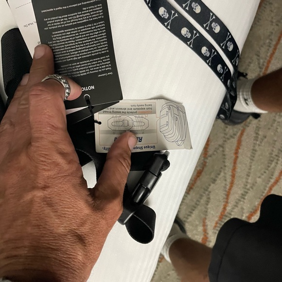 Mark Ryden across body/waist bag - Picture 7 of 8